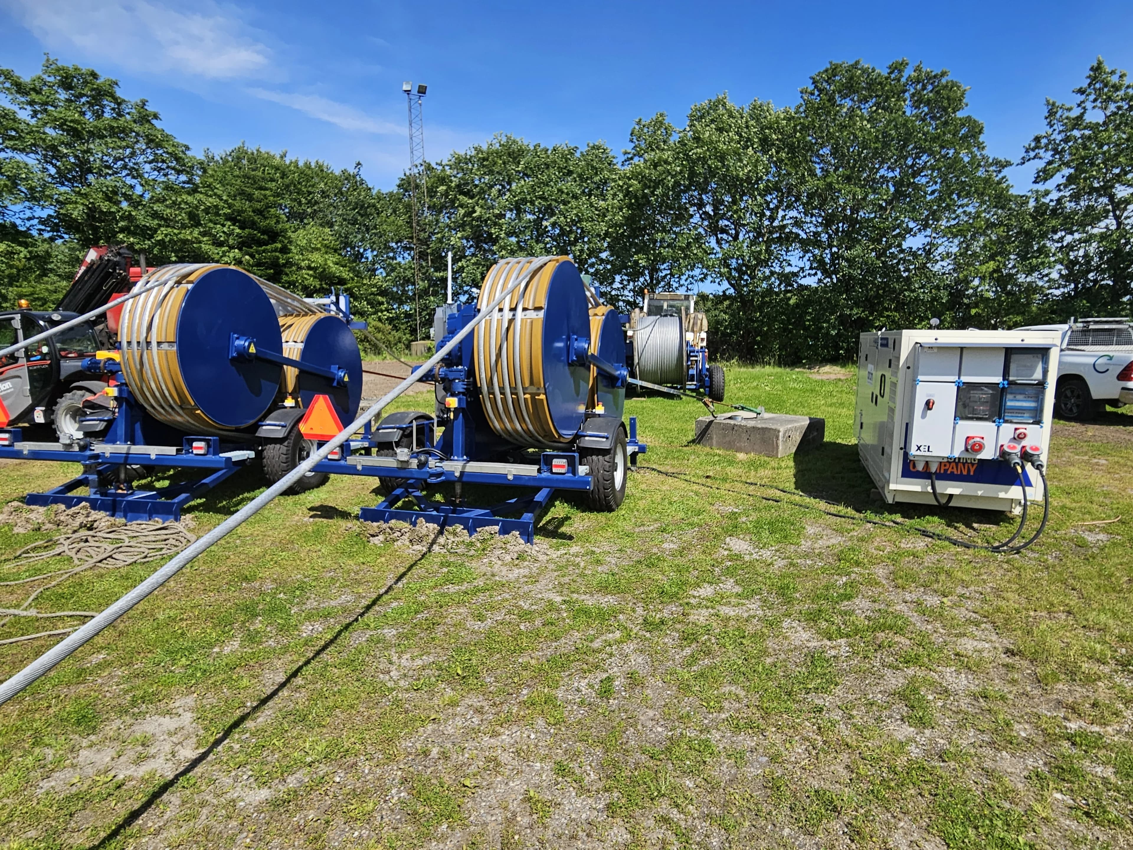 High-voltage stringing system equipment